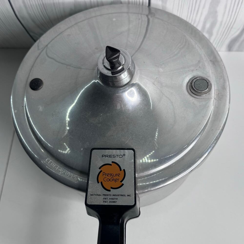 Vtg Presto Pressure Cooker Model 409A Stove w/ Valve Cover